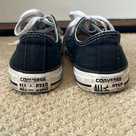 Chuck Taylor All Star Low Top - Picture 2 of 5